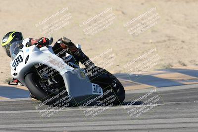 media/Dec-07-2025-CVMA (Sun) [[3e7d2de5dc]]/Race 7-Formula Lightweight Twins Shootout/